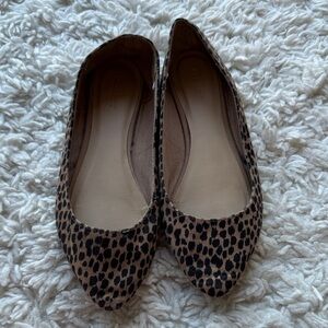 Old Navy Sueded Flats‎